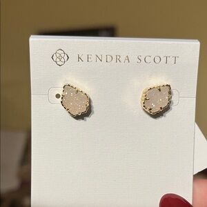 New Kendra Scott Gold and White Drusy Earrings